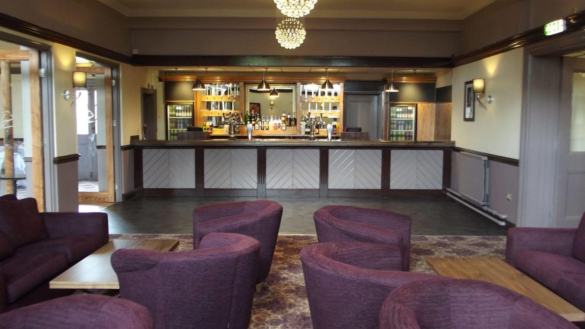 The Raven Hotel Корби Екстериор снимка